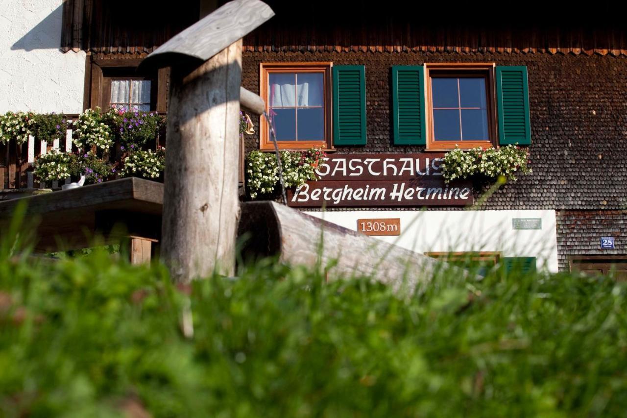 Berggasthaus Hermine Madau ツァムス エクステリア 写真